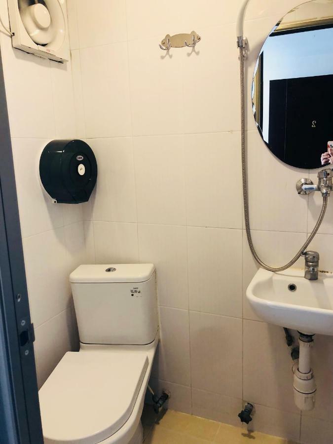Chung Kiu Come Inn Hongkong Zewnętrze zdjęcie